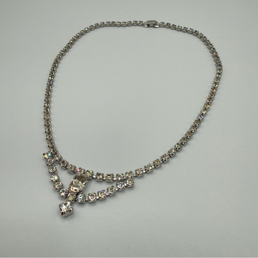 Elegant Old Hollywood Sparkly Rhinestone Necklace